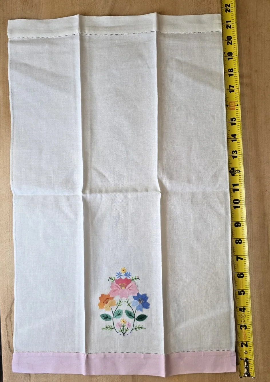 VTG Linen Napkin Floral Appliqué 14x22 Pink Embroidered Cottagecore Shabby Chic